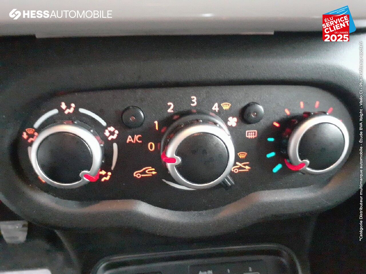 Véhicule d'occasion RENAULT TWINGO 0.9 TCE 95CH INTENS chez Renault Mulhouse