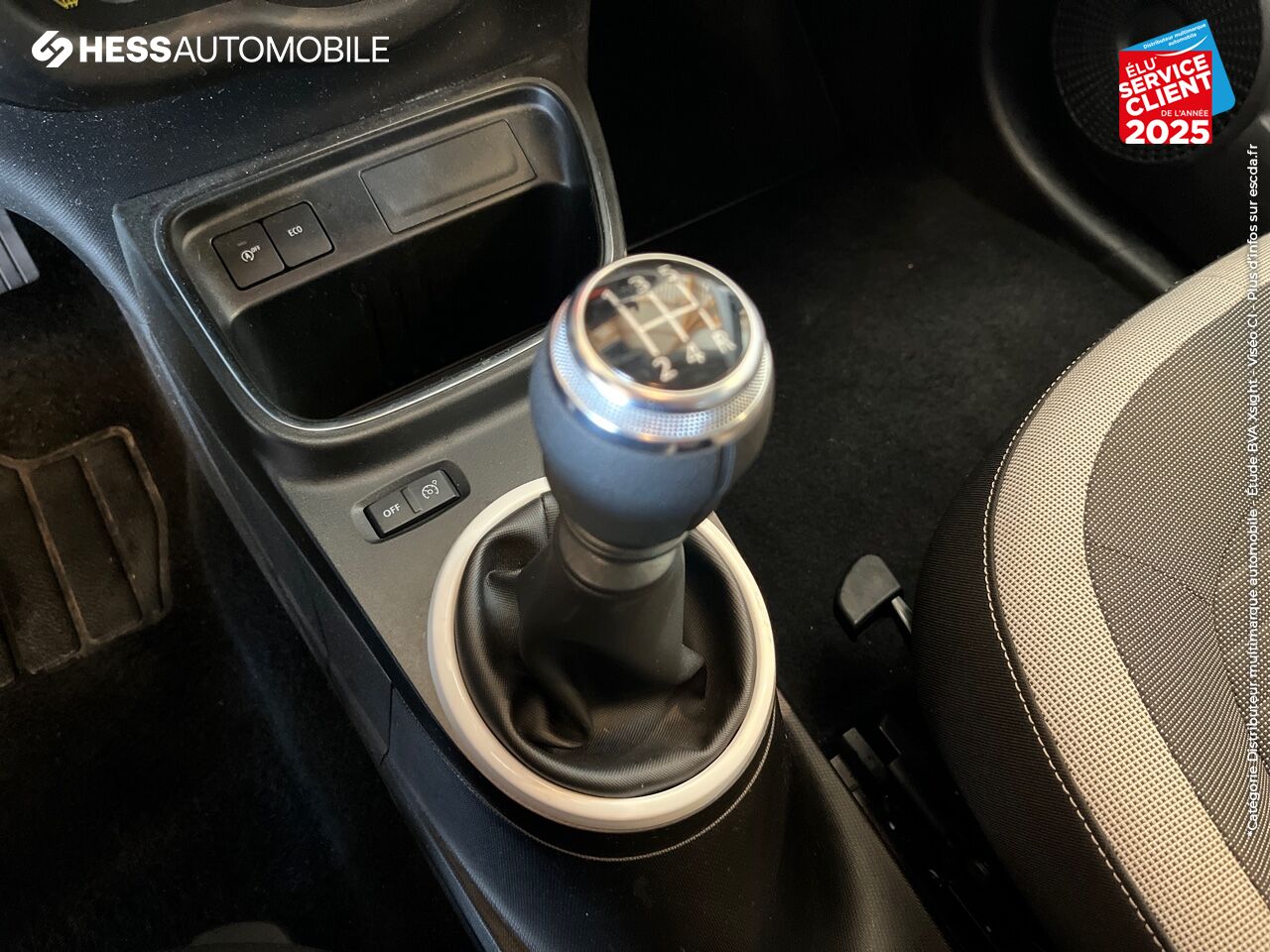 Véhicule d'occasion RENAULT TWINGO 0.9 TCE 95CH ZEN chez Renault Colmar