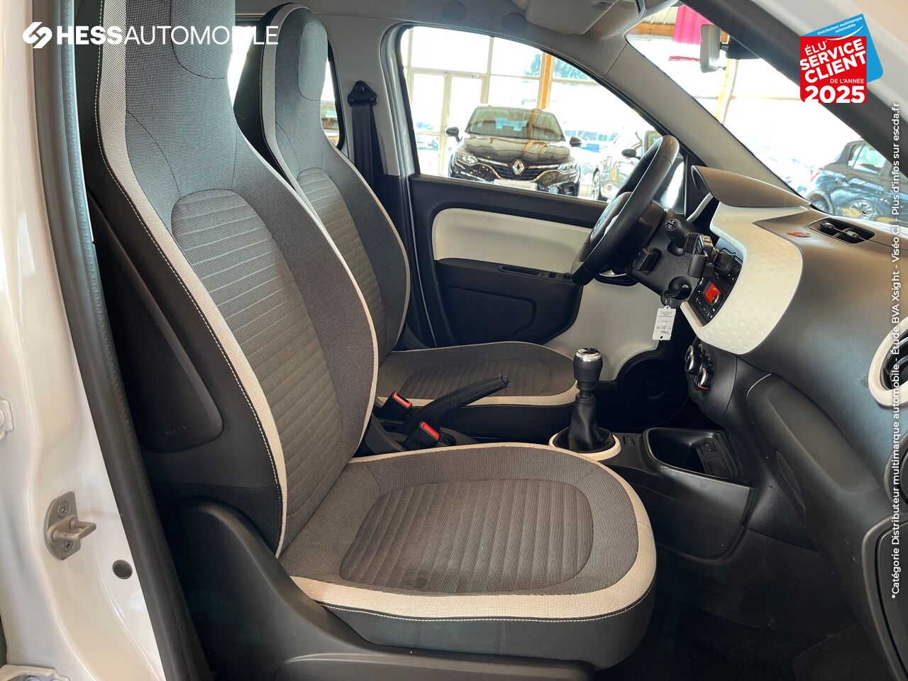 Véhicule d'occasion RENAULT TWINGO 0.9 TCE 95CH ZEN chez Renault Colmar