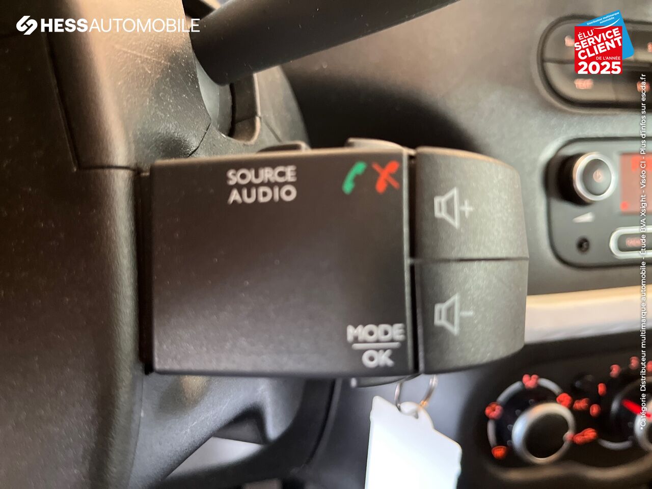 Véhicule d'occasion RENAULT TWINGO 0.9 TCE 95CH ZEN chez Renault Colmar