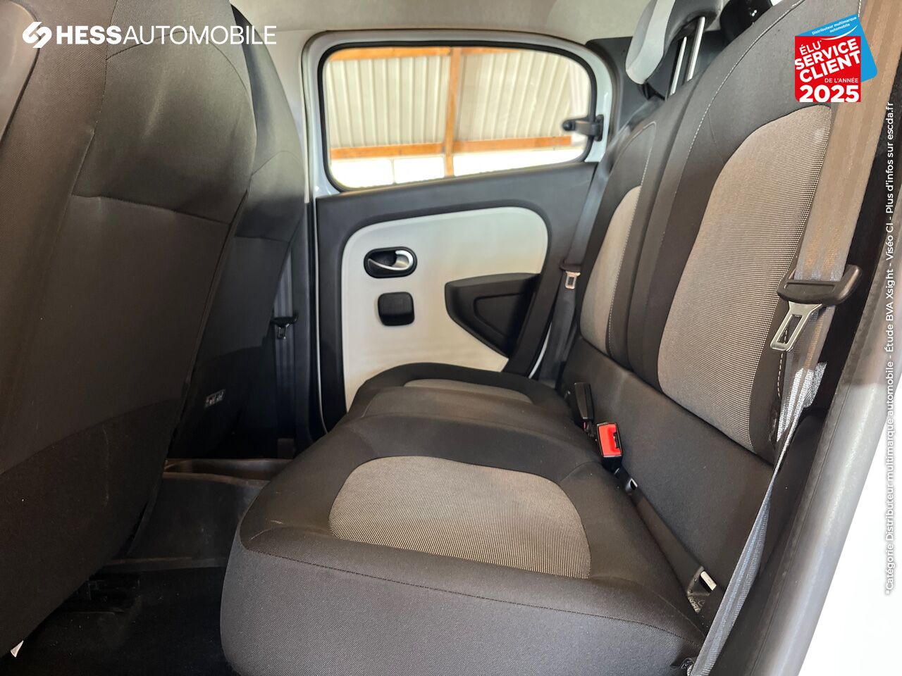 Véhicule d'occasion RENAULT TWINGO 0.9 TCE 95CH ZEN chez Renault Colmar