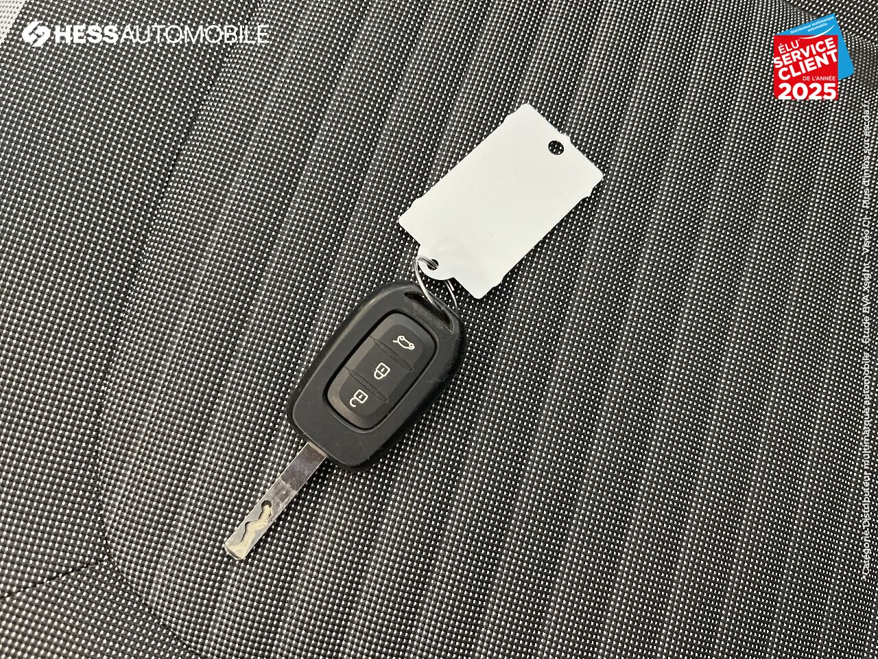 Véhicule d'occasion RENAULT TWINGO 0.9 TCE 95CH ZEN chez Renault Colmar