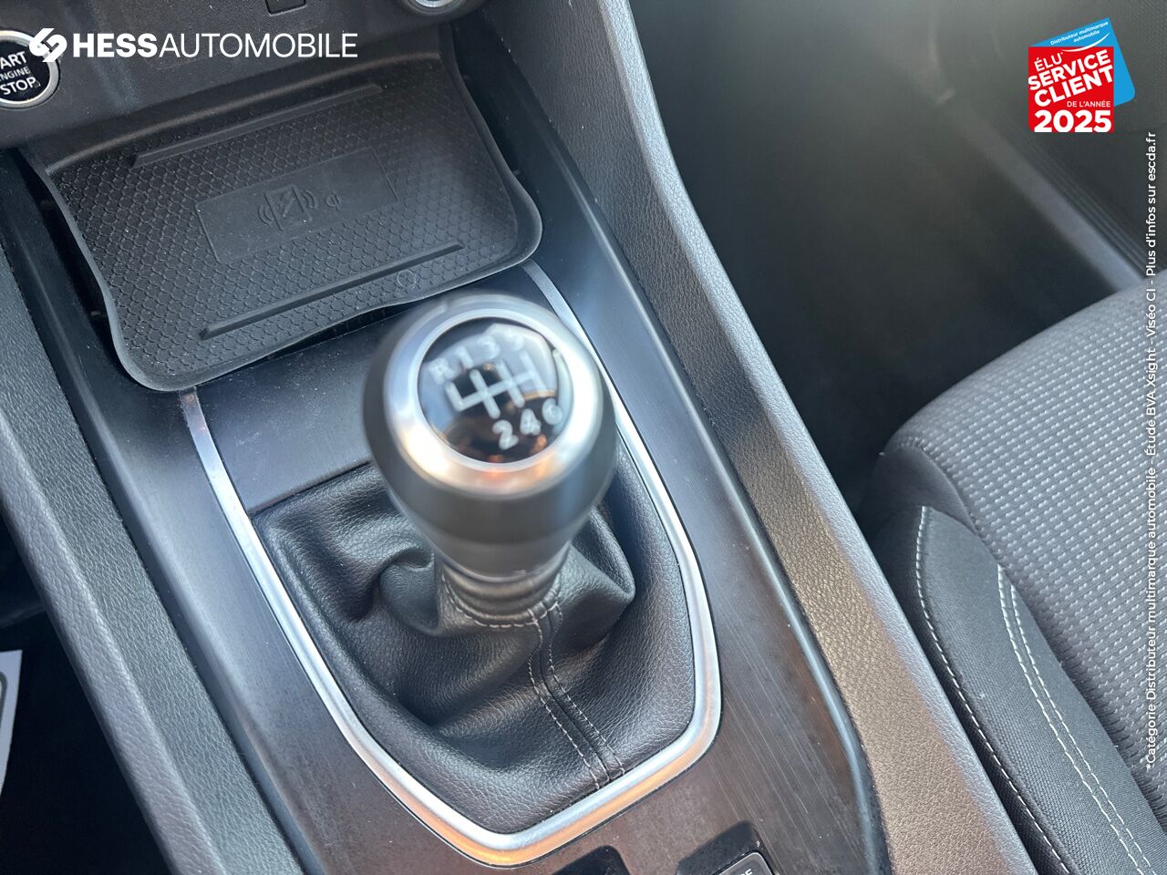 Véhicule d'occasion NISSAN QASHQAI 1.3 MILD HYBRID 140CH BUSINESS EDITION 2022 chez Toyota Sarreguemines
