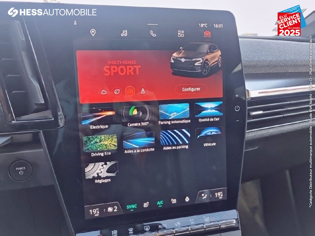 Véhicule d'occasion RENAULT MEGANE E-TECH ELECTRIC EV60 220CH TECHNO SUPER CHARGE chez Renault Saint-Louis