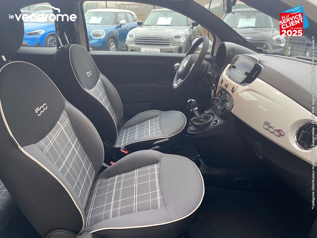Véhicule d'occasion FIAT 500C 1.0 70CH BSG S/S -16 LOUNGE APPLE CARPLAY/ANDROID AUTO chez Le Veodrome