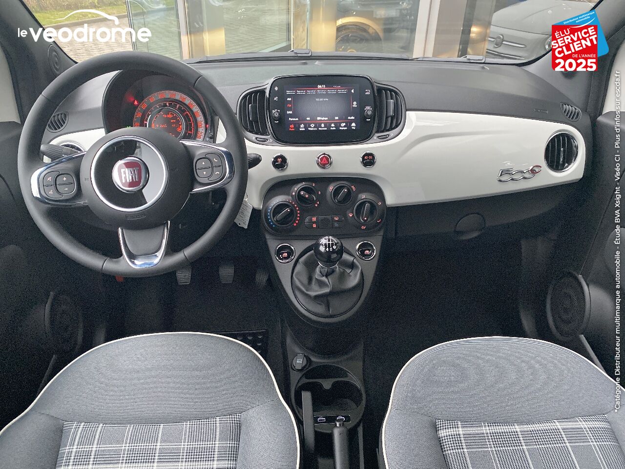 Véhicule d'occasion FIAT 500C 1.0 70CH BSG S/S -16 LOUNGE APPLE CARPLAY/ANDROID AUTO chez Le Veodrome
