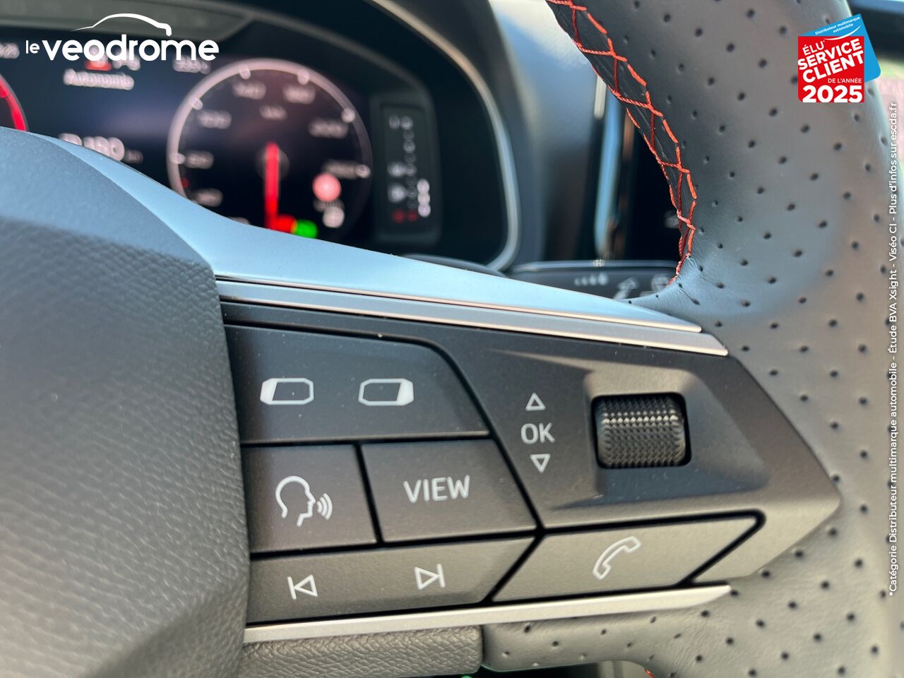 Véhicule d'occasion SEAT ARONA 1.0 TSI 110CH FR DSG7 chez Le Veodrome