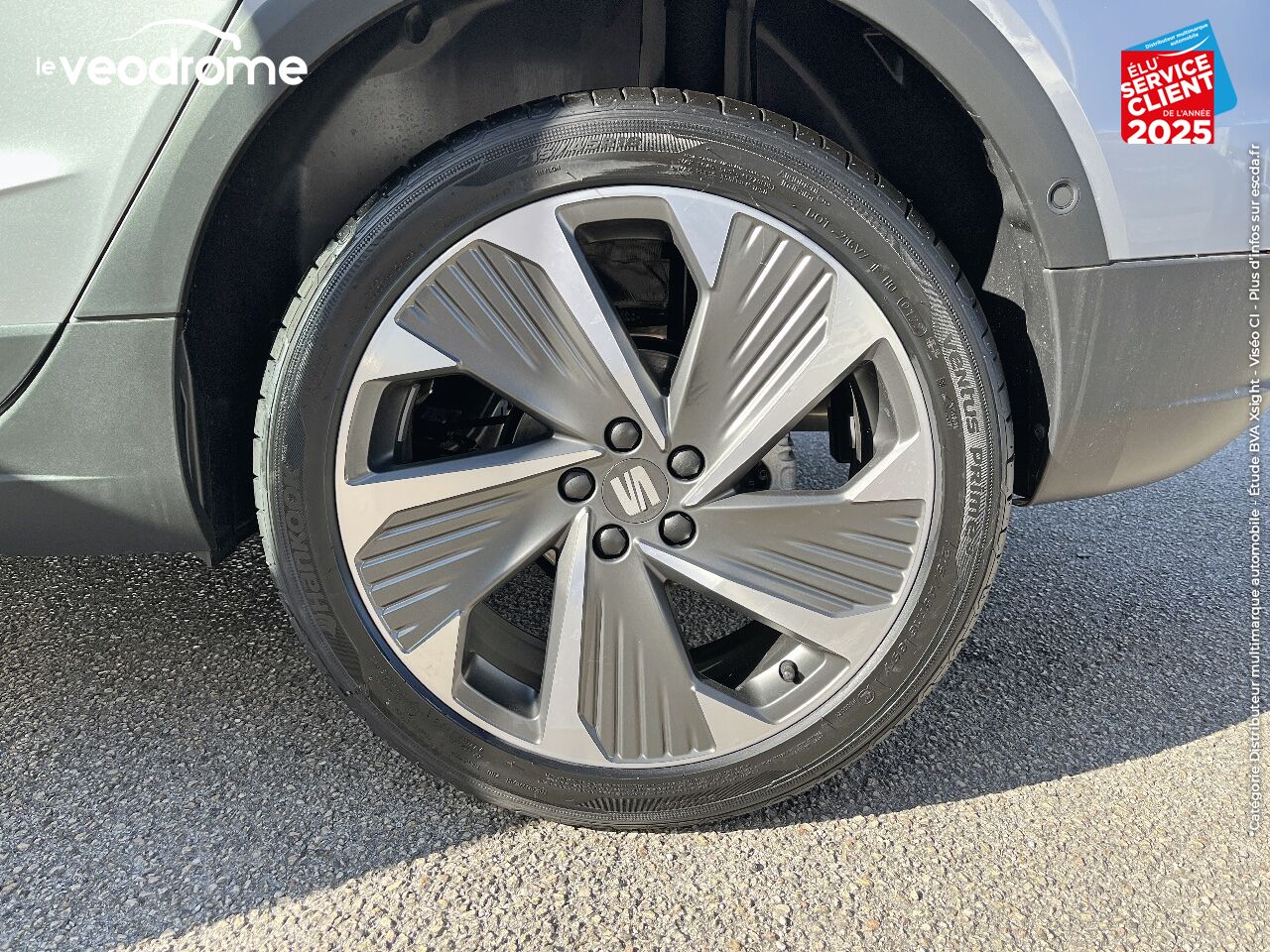 Véhicule d'occasion SEAT ARONA 1.0 TSI 110CH FR DSG7 chez Le Veodrome