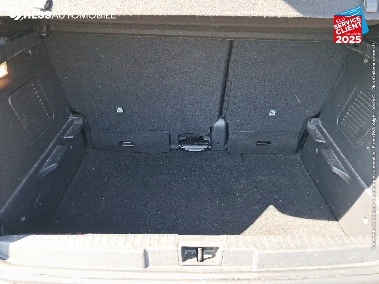 Véhicule d'occasion RENAULT CAPTUR 1.5 DCI 90CH ENERGY INTENS EDC EURO6C chez Renault Saint-Louis