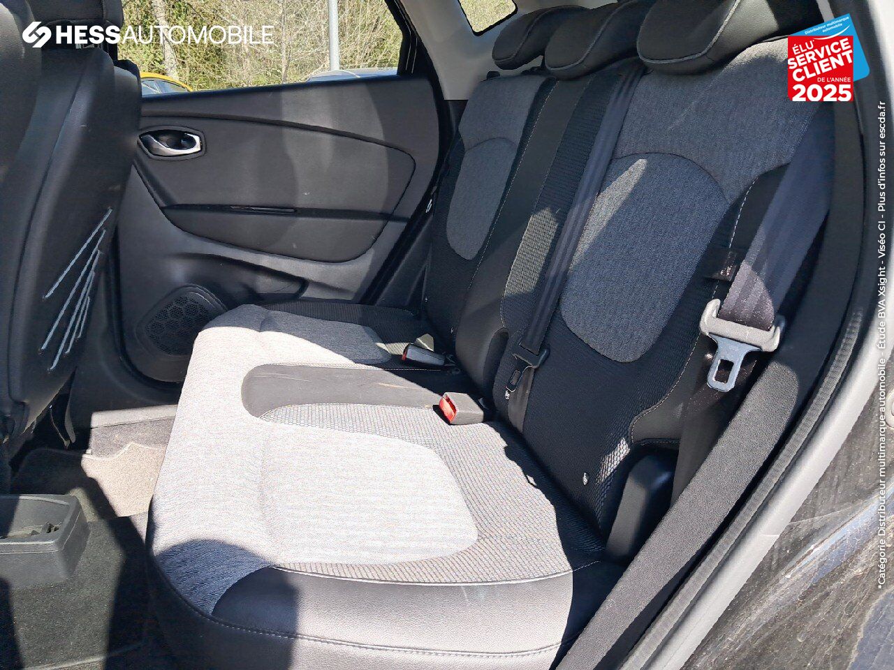 Véhicule d'occasion RENAULT CAPTUR 1.5 DCI 90CH ENERGY INTENS EDC EURO6C chez Renault Saint-Louis