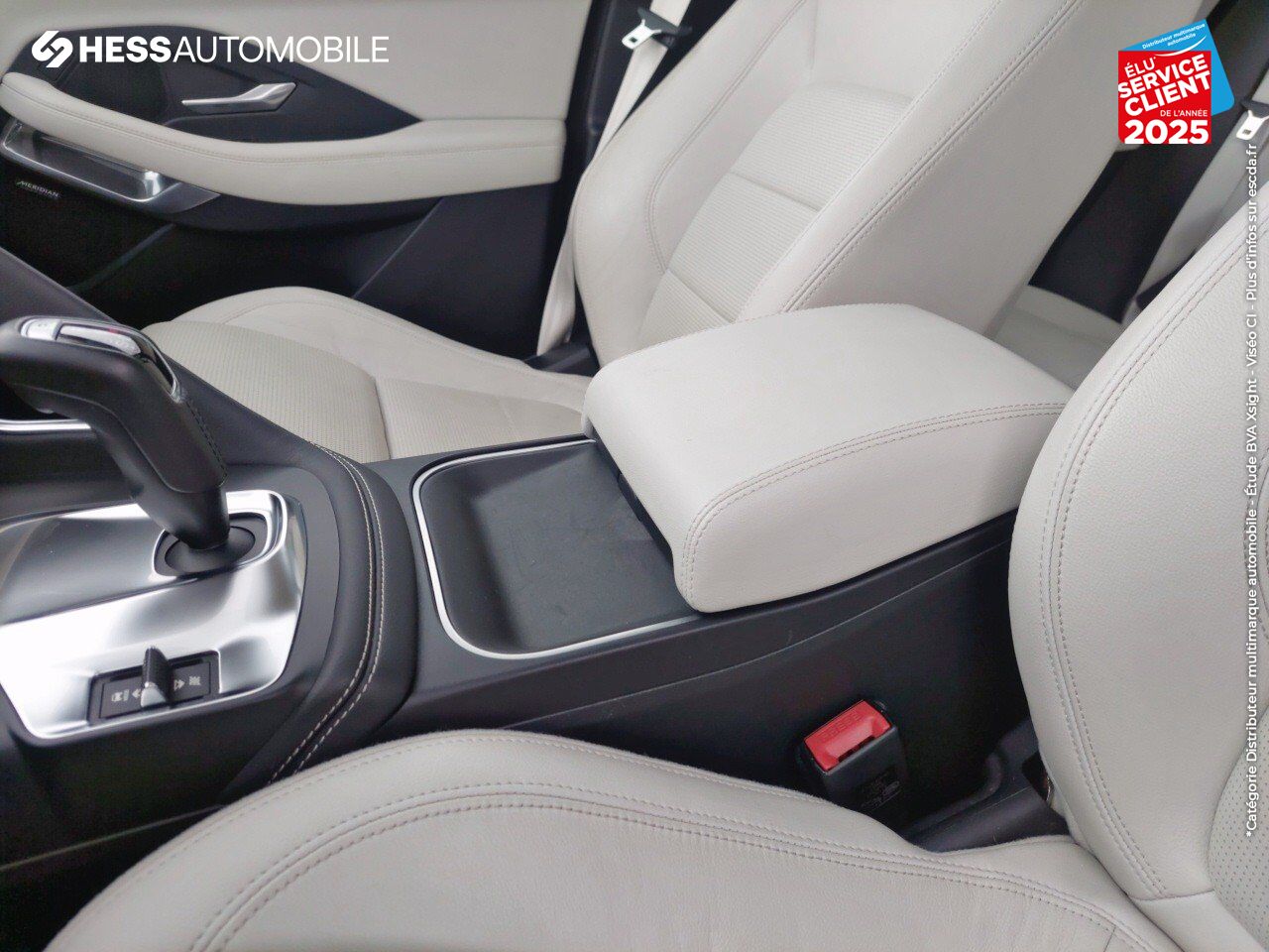 Véhicule d'occasion JAGUAR E-PACE 2.0P 250CH R-DYNAMIC AWD BVA9 chez Jaguar Strasbourg