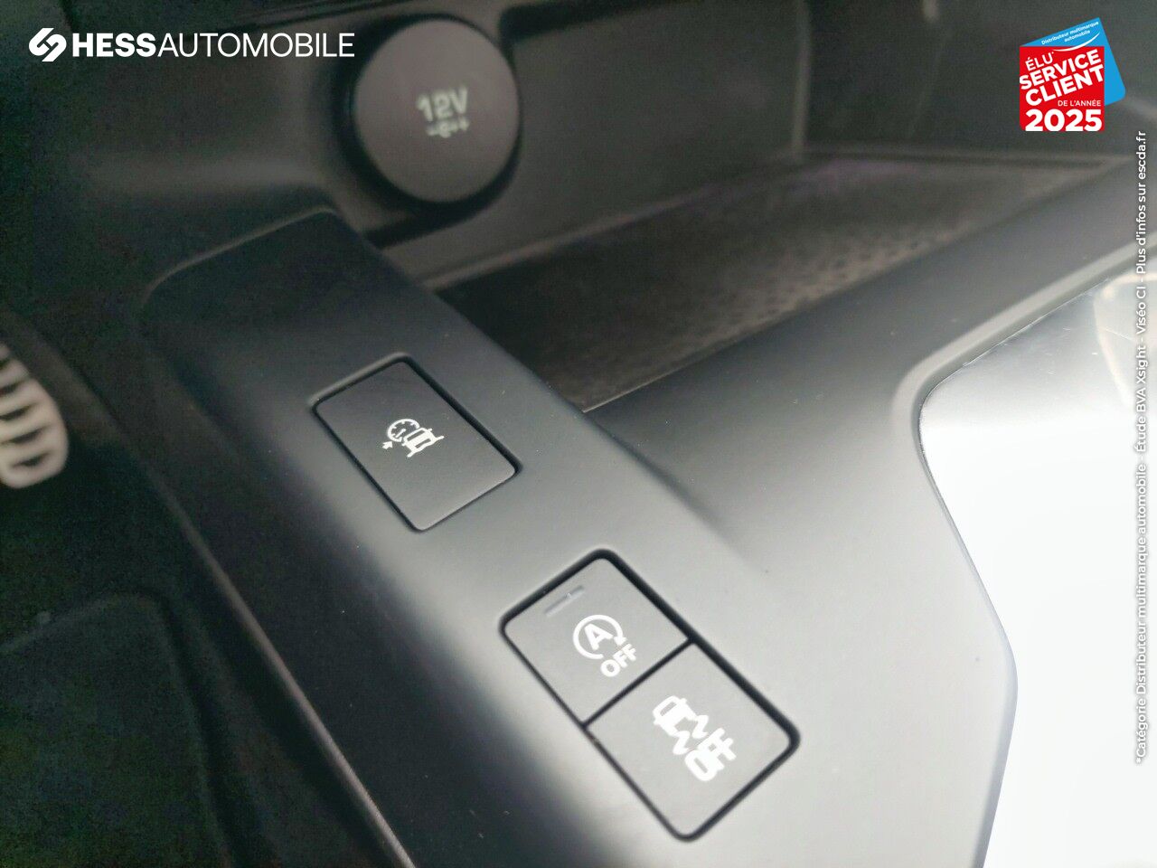 Véhicule d'occasion JAGUAR E-PACE 2.0P 250CH R-DYNAMIC AWD BVA9 chez Jaguar Strasbourg