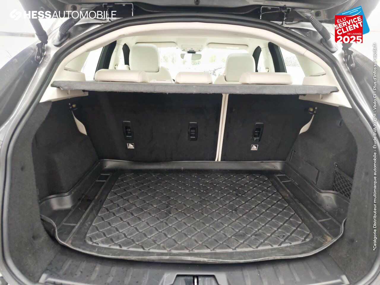 Véhicule d'occasion JAGUAR E-PACE 2.0P 250CH R-DYNAMIC AWD BVA9 chez Jaguar Strasbourg