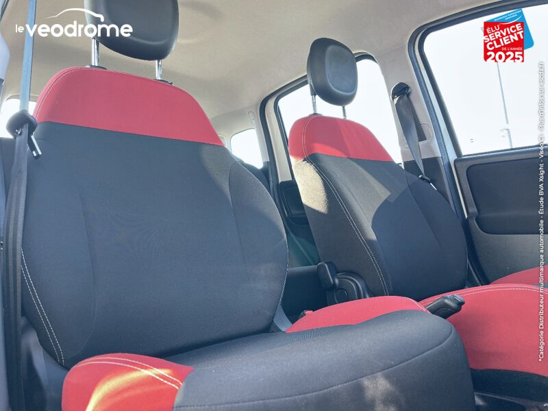 Véhicule d'occasion FIAT PANDA 1.2 8V 69CH LIGUE 1 CONFORAMA 2019 EURO6D chez Le Veodrome