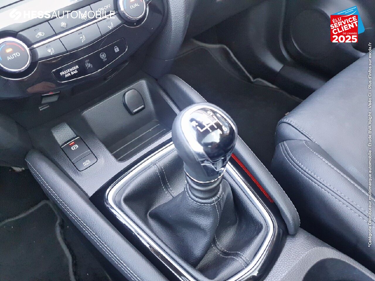 Véhicule d'occasion NISSAN QASHQAI 1.5 DCI 115CH TEKNA EURO6D-T TPANO GPS CAM360 SIEGE CHAUFF chez Nissan Beaune