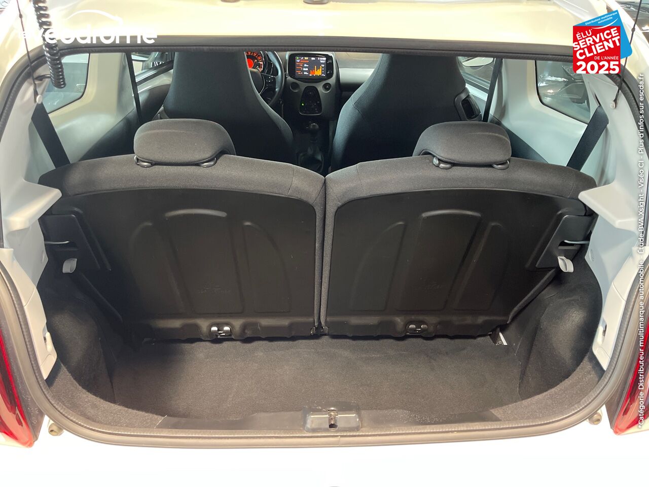 Véhicule d'occasion PEUGEOT 108 1.2 PURETECH ALLURE 3P chez Le Veodrome