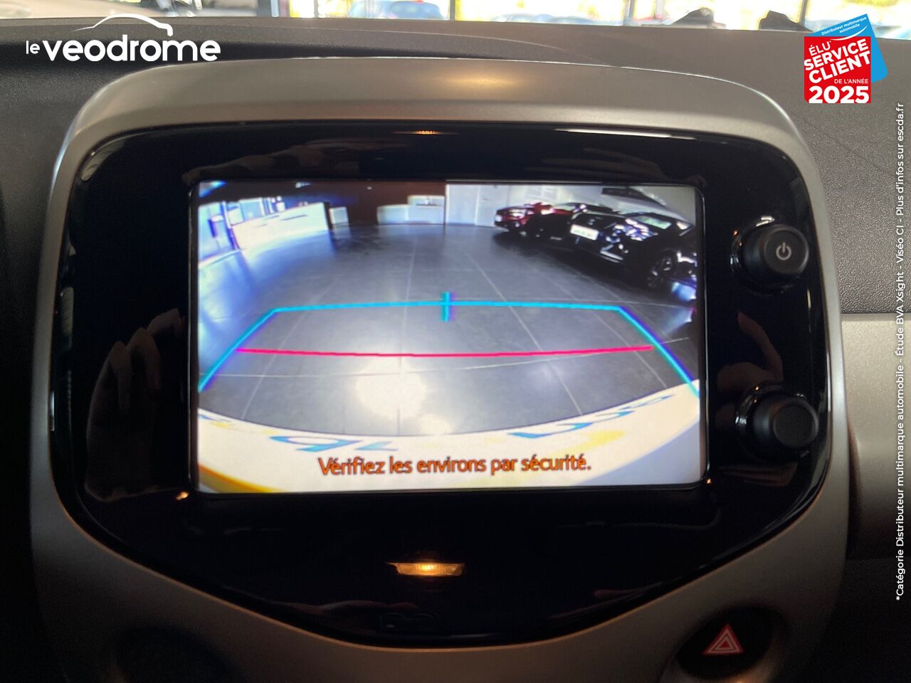 Véhicule d'occasion PEUGEOT 108 1.2 PURETECH ALLURE 3P chez Le Veodrome