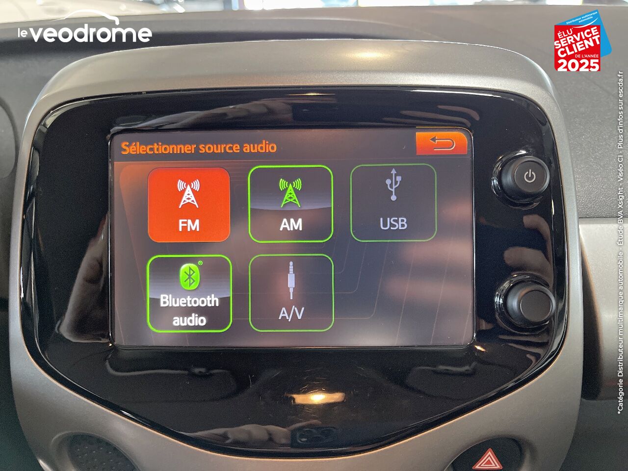Véhicule d'occasion PEUGEOT 108 1.2 PURETECH ALLURE 3P chez Le Veodrome