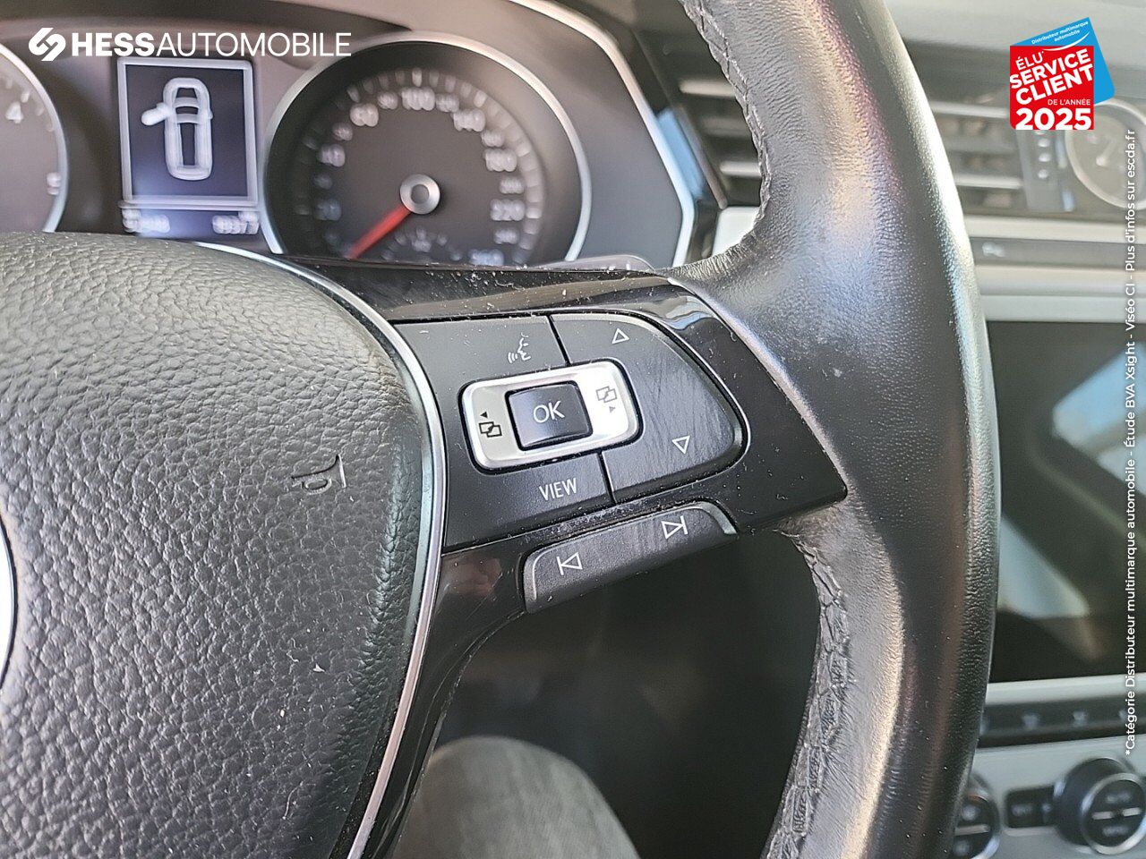 Véhicule d'occasion VOLKSWAGEN PASSAT SW 1.6 TDI 120CH BUSINESS DSG7 SIEGES CHAUF GPS CAMERA chez Renault Saint-Louis