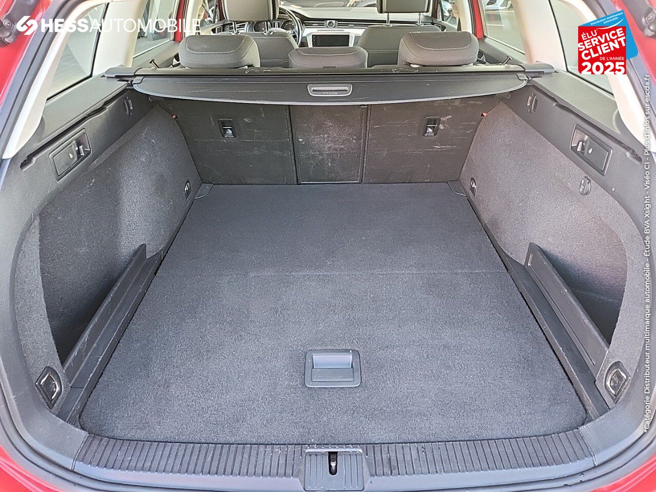 Véhicule d'occasion VOLKSWAGEN PASSAT SW 1.6 TDI 120CH BUSINESS DSG7 SIEGES CHAUF GPS CAMERA chez Renault Saint-Louis