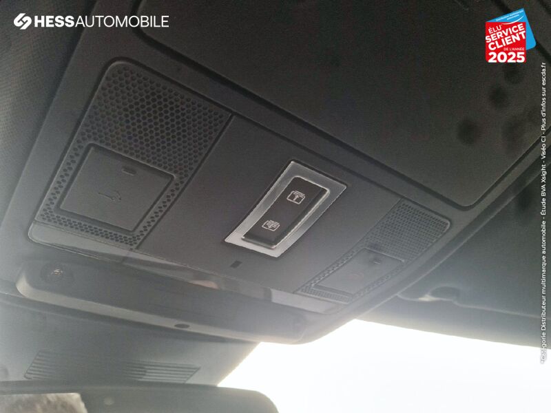 Véhicule d'occasion LAND-ROVER EVOQUE 2.0 TD4 180 HSE 4X4 BVA MARK VI TPANO CAMERA CUIR SIEGES CHAUF chez Land Rover Metz