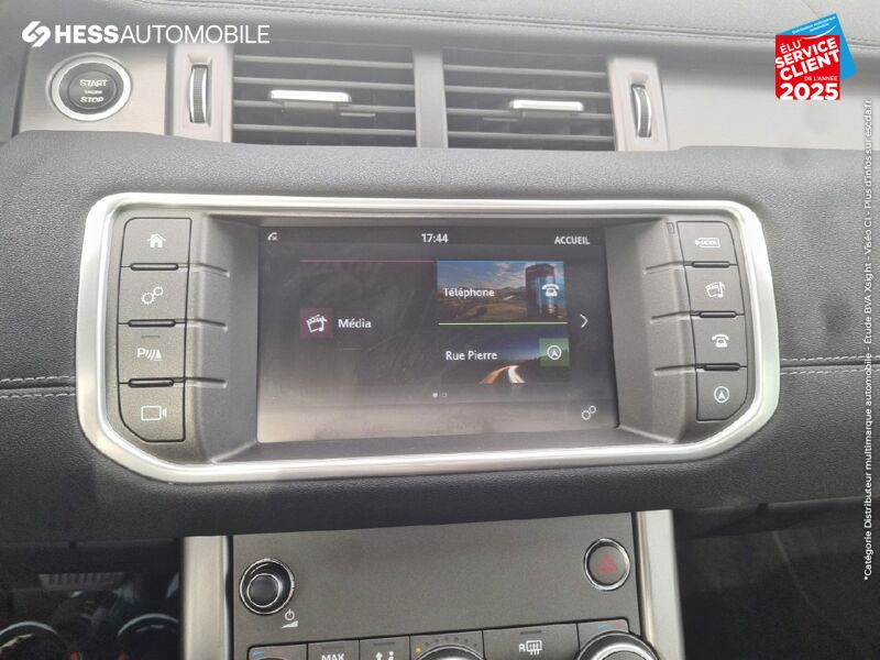 Véhicule d'occasion LAND-ROVER EVOQUE 2.0 TD4 180 HSE 4X4 BVA MARK VI TPANO CAMERA CUIR SIEGES CHAUF chez Land Rover Metz