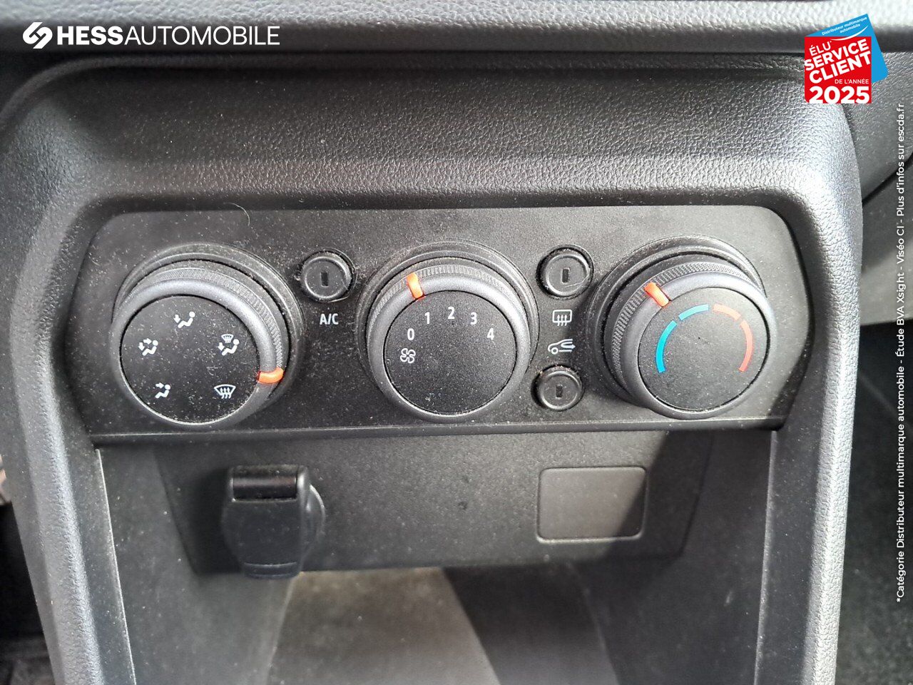 Véhicule d'occasion DACIA SANDERO 1.0 ECO-G 100CH STEPWAY ESSENTIEL chez Toyota Thionville