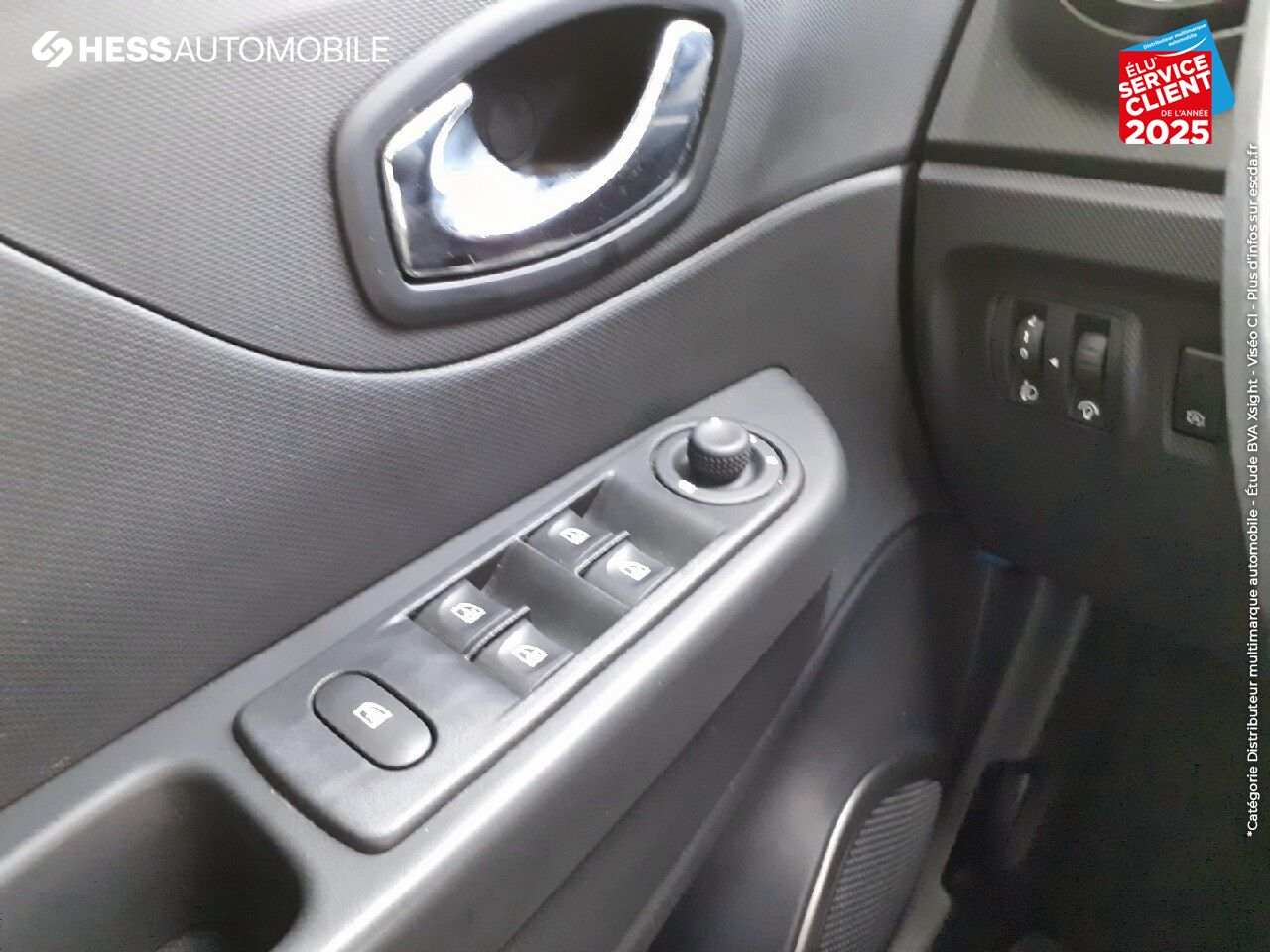 Véhicule d'occasion RENAULT CAPTUR 1.5 DCI 90CH S/S ENERGY ZEN RADAR AR chez Renault Mulhouse