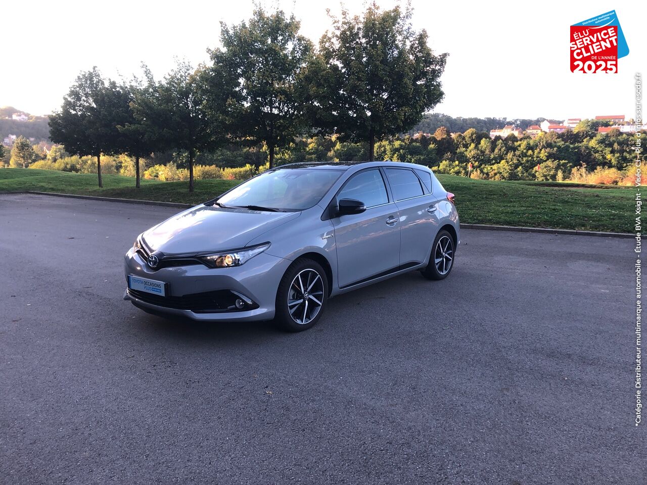Véhicule d'occasion TOYOTA AURIS HSD 136H COLLECTION GPS CAMERA chez Toyota Longwy