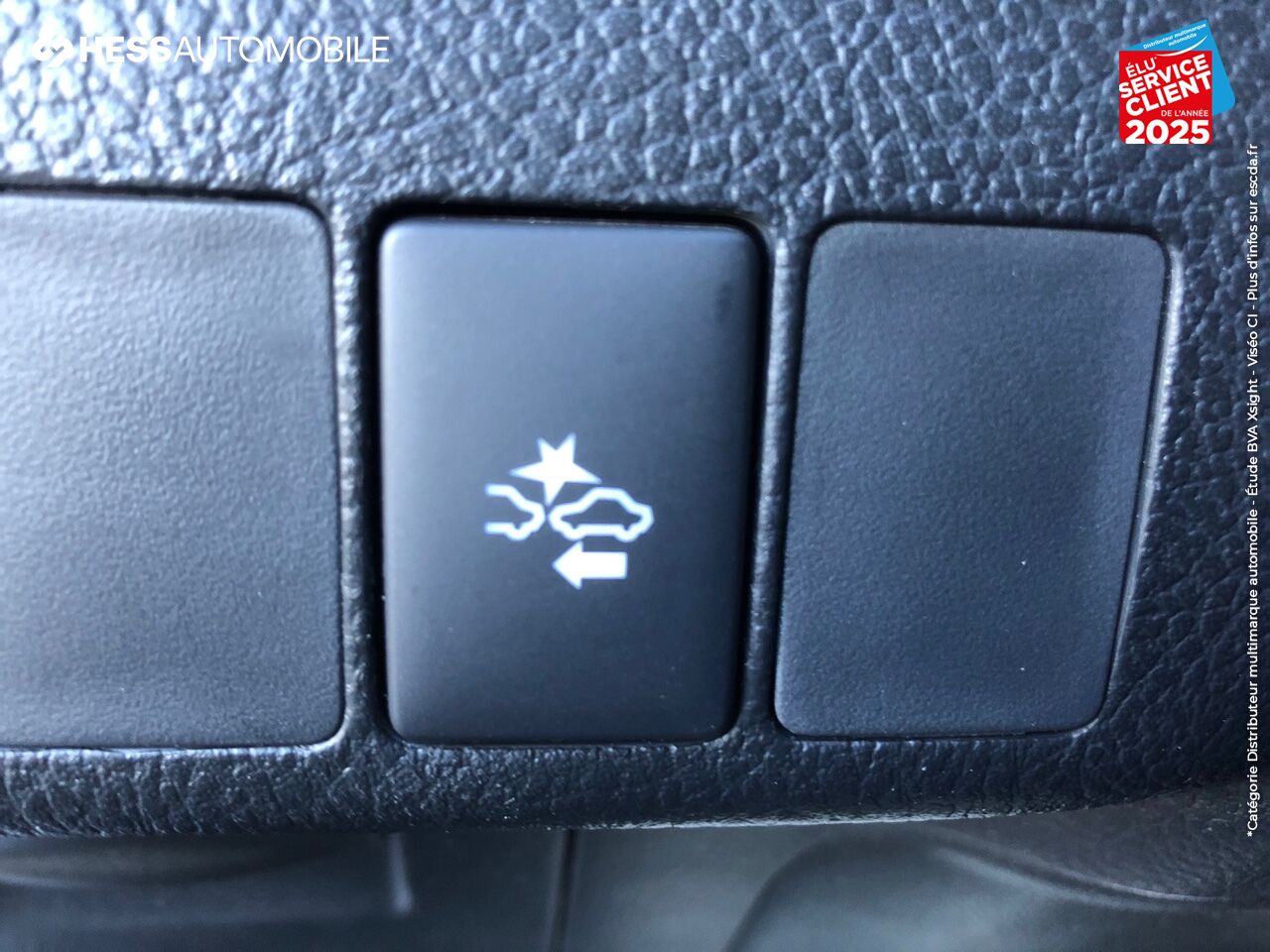 Véhicule d'occasion TOYOTA AURIS HSD 136H COLLECTION GPS CAMERA chez Toyota Longwy