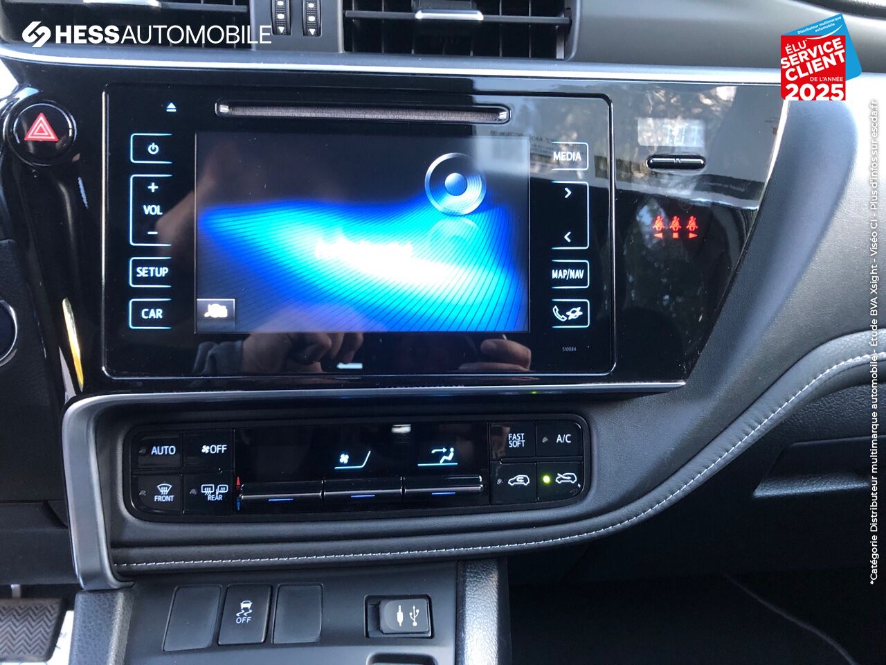 Véhicule d'occasion TOYOTA AURIS HSD 136H COLLECTION GPS CAMERA chez Toyota Longwy