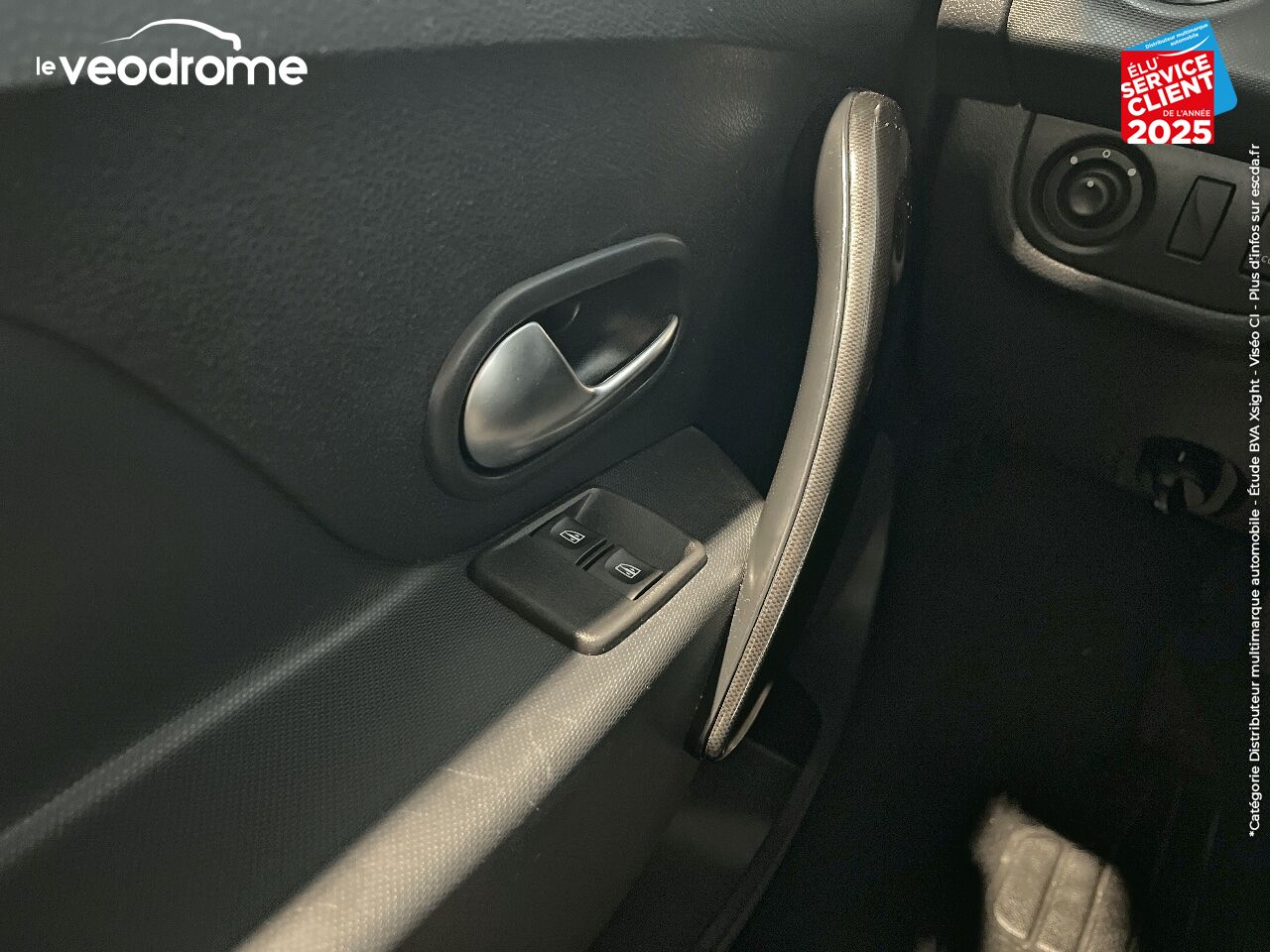 Véhicule d'occasion DACIA SANDERO 1.5 DCI 90CH LAUREATE chez Le Veodrome