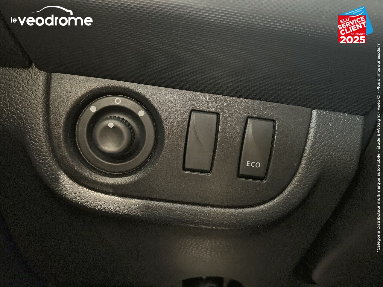Véhicule d'occasion DACIA SANDERO 1.5 DCI 90CH LAUREATE chez Le Veodrome