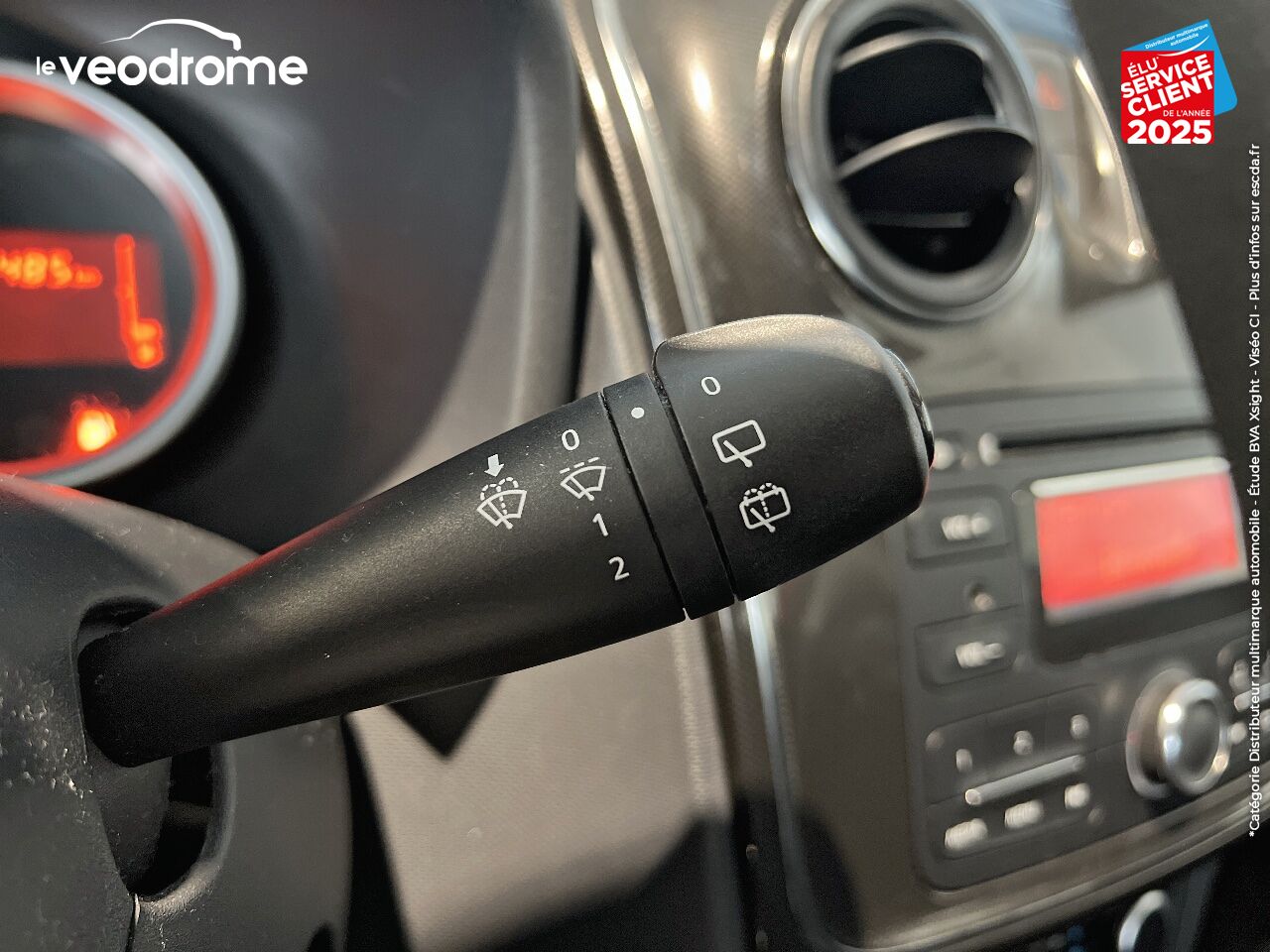 Véhicule d'occasion DACIA SANDERO 1.5 DCI 90CH LAUREATE chez Le Veodrome