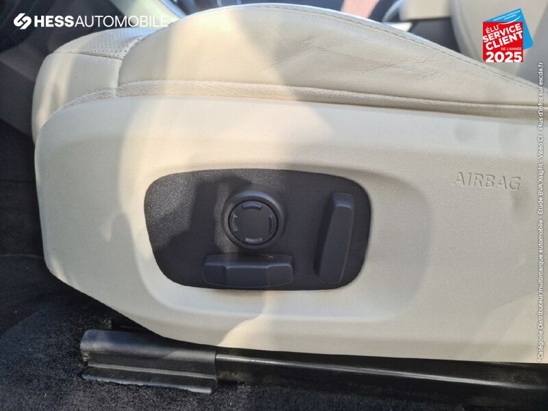 Véhicule d'occasion LAND-ROVER EVOQUE 2.0 TD4 180 HSE BVA MARK V CUIR SIEGE CHAUF GPS CAMERA MERIDIAN chez Land Rover Metz