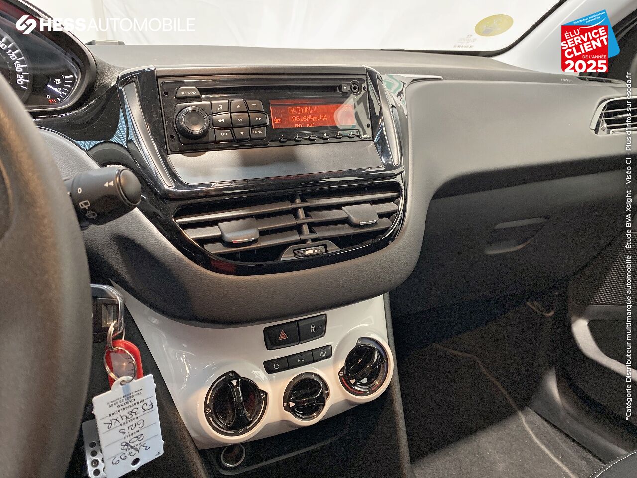 Véhicule d'occasion PEUGEOT 208 1.6 BLUEHDI 75CH LIKE 5P chez Peugeot Charleville