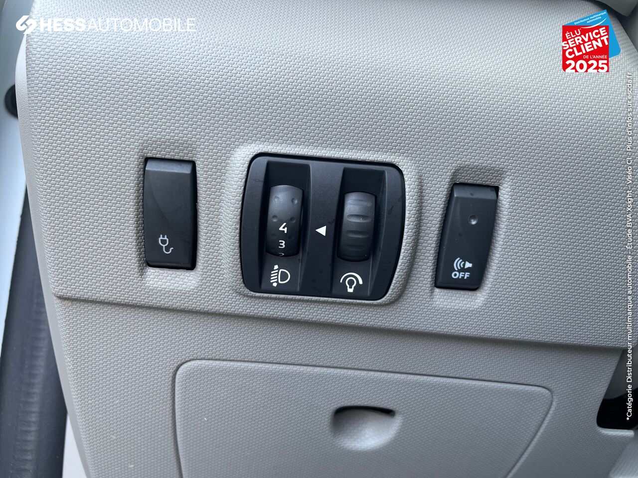 Véhicule d'occasion RENAULT ZOE ZEN CHARGE NORMALE R90 GPS RADAR AR chez Renault Colmar