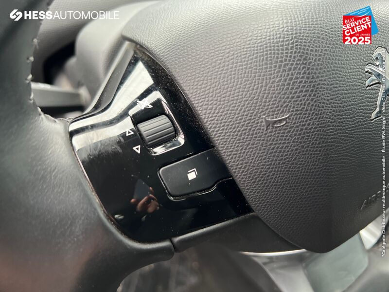 Véhicule d'occasion PEUGEOT 308 1.5 BLUEHDI 130CH S/S ALLURE PACK GPS CAMERA RADAR AV/AR CAR PLAY chez Peugeot Hirson