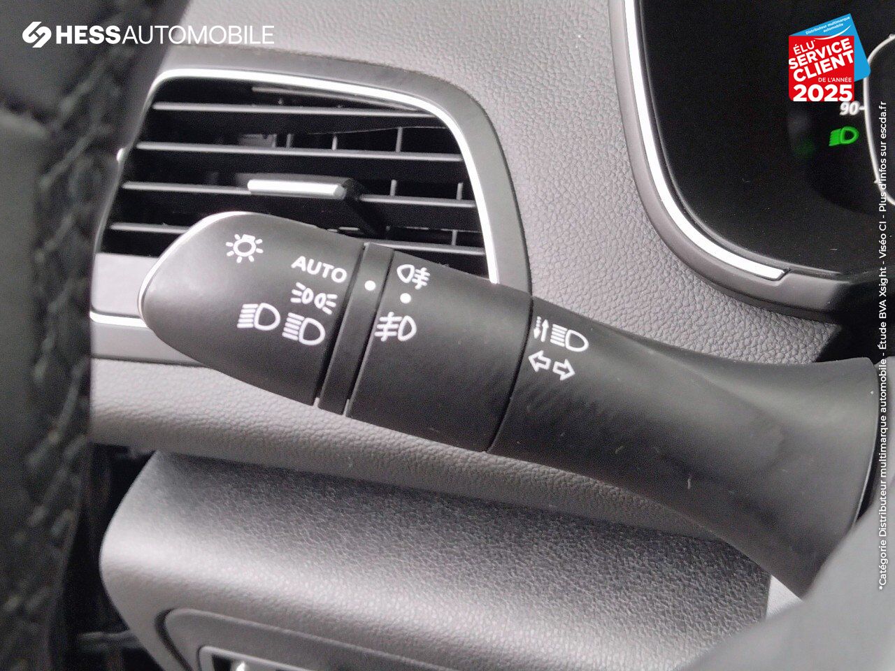 Véhicule d'occasion RENAULT MEGANE ESTATE 1.5 BLUE DCI 115CH EVOLUTION EDC GPS RADAR AV/AR chez Toyota Sarreguemines