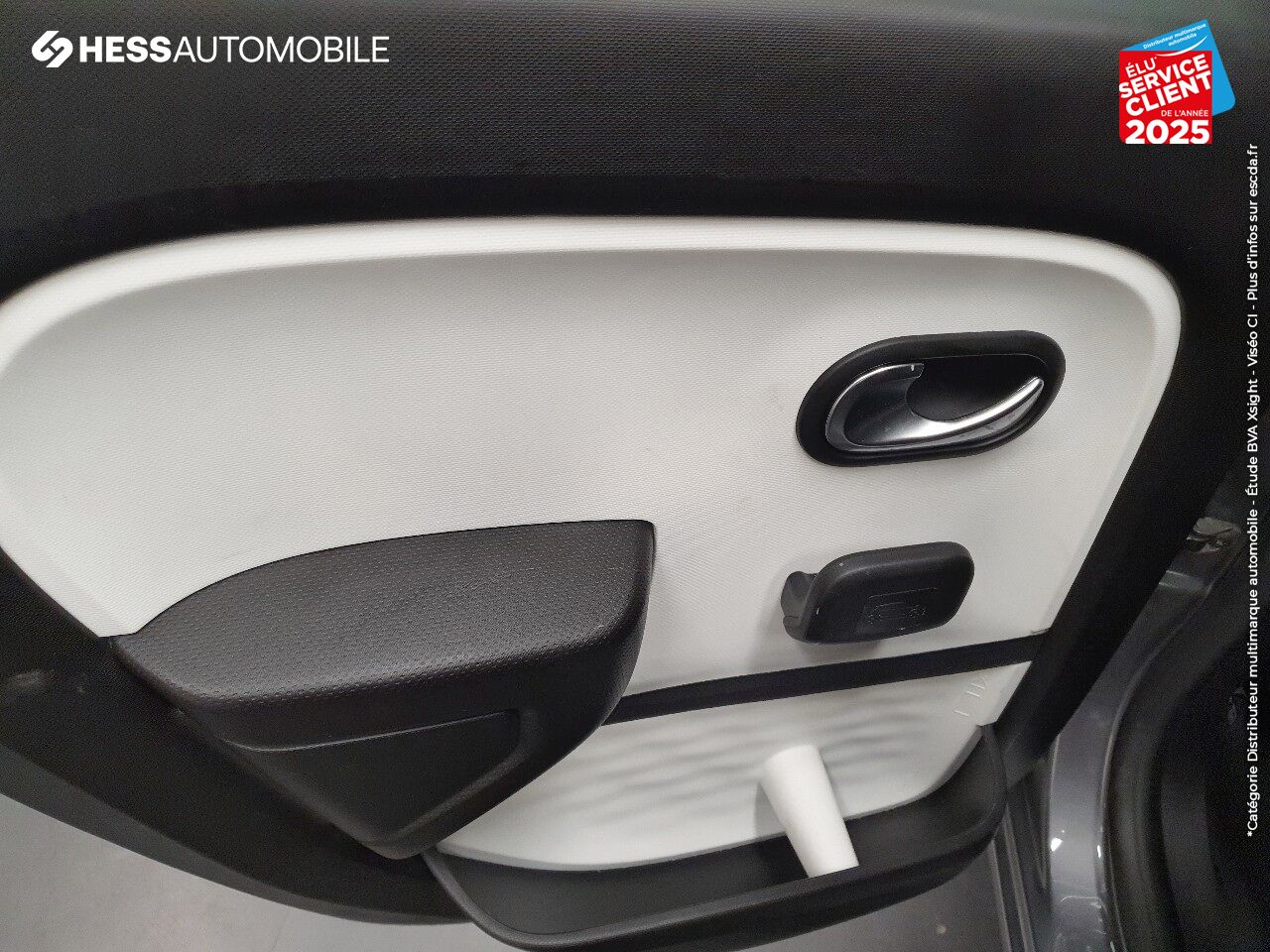 Véhicule d'occasion RENAULT TWINGO 0.9 TCE 90CH ENERGY INTENS 1ERE MAIN chez Renault Strasbourg