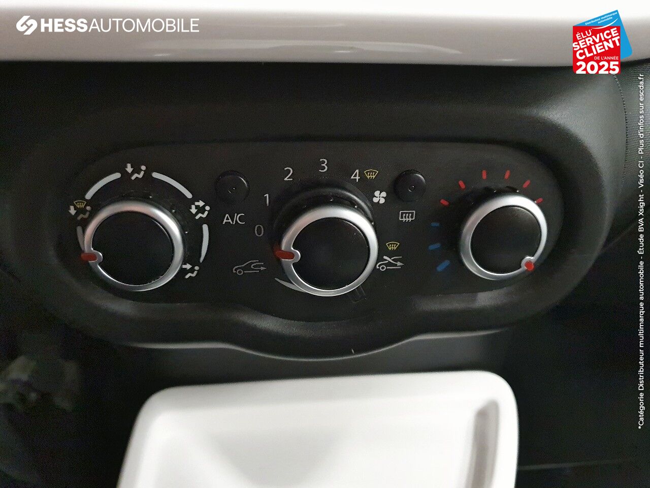 Véhicule d'occasion RENAULT TWINGO 0.9 TCE 90CH ENERGY INTENS 1ERE MAIN chez Renault Strasbourg