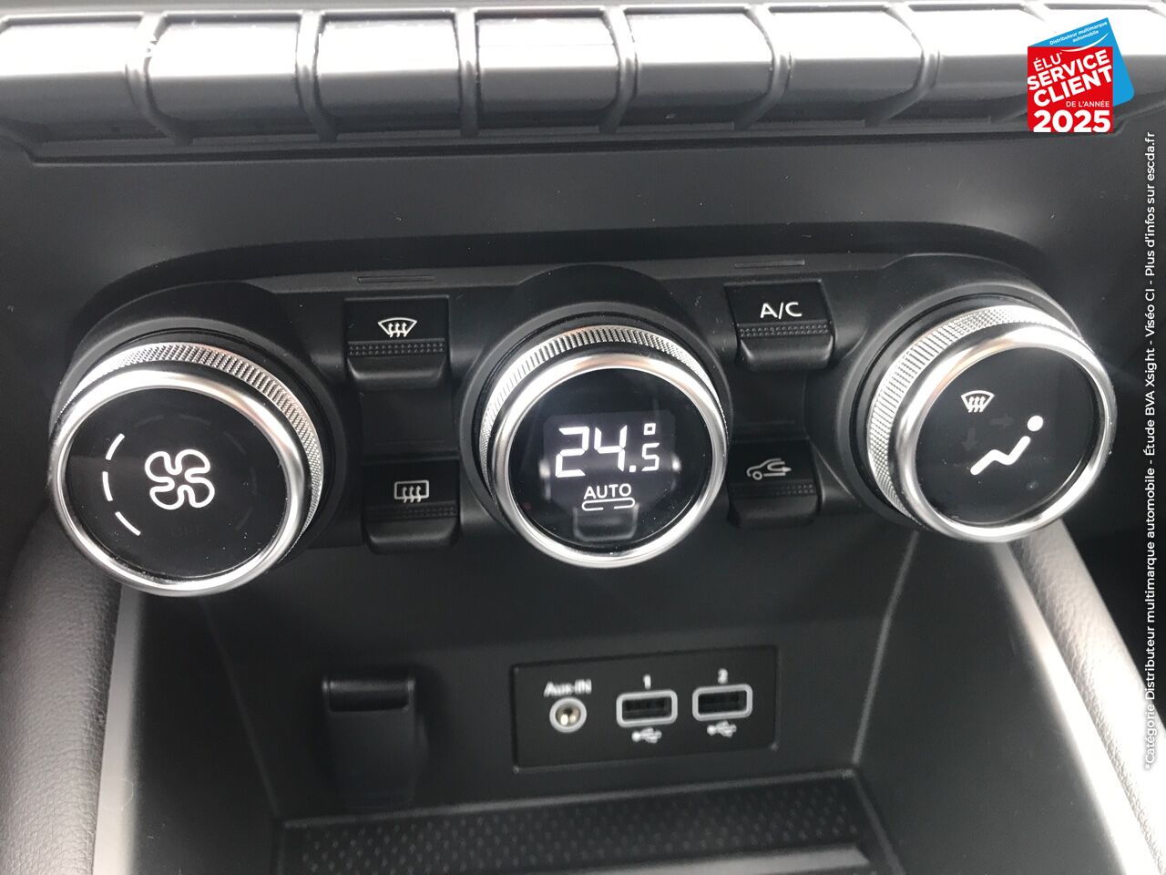 Véhicule d'occasion RENAULT CAPTUR 1.3 TCE MILD HYBRID 160CH TECHNO EDC chez Renault Saint-Louis