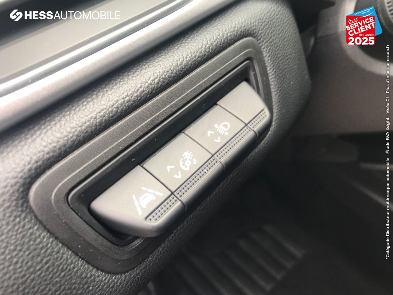 Véhicule d'occasion RENAULT CAPTUR 1.3 TCE MILD HYBRID 160CH TECHNO EDC chez Renault Saint-Louis