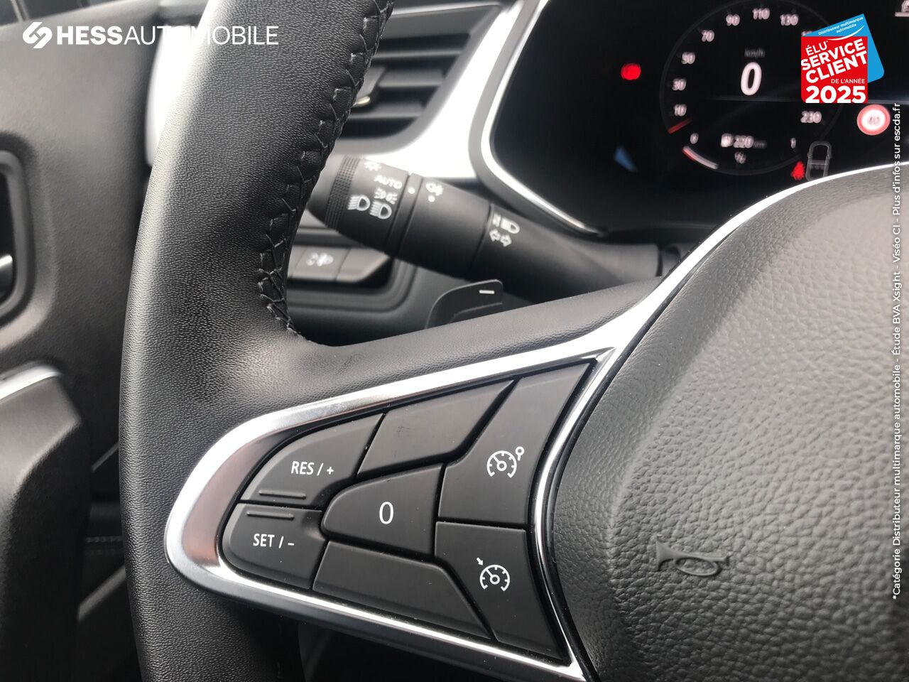 Véhicule d'occasion RENAULT CAPTUR 1.3 TCE MILD HYBRID 160CH TECHNO EDC chez Renault Saint-Louis