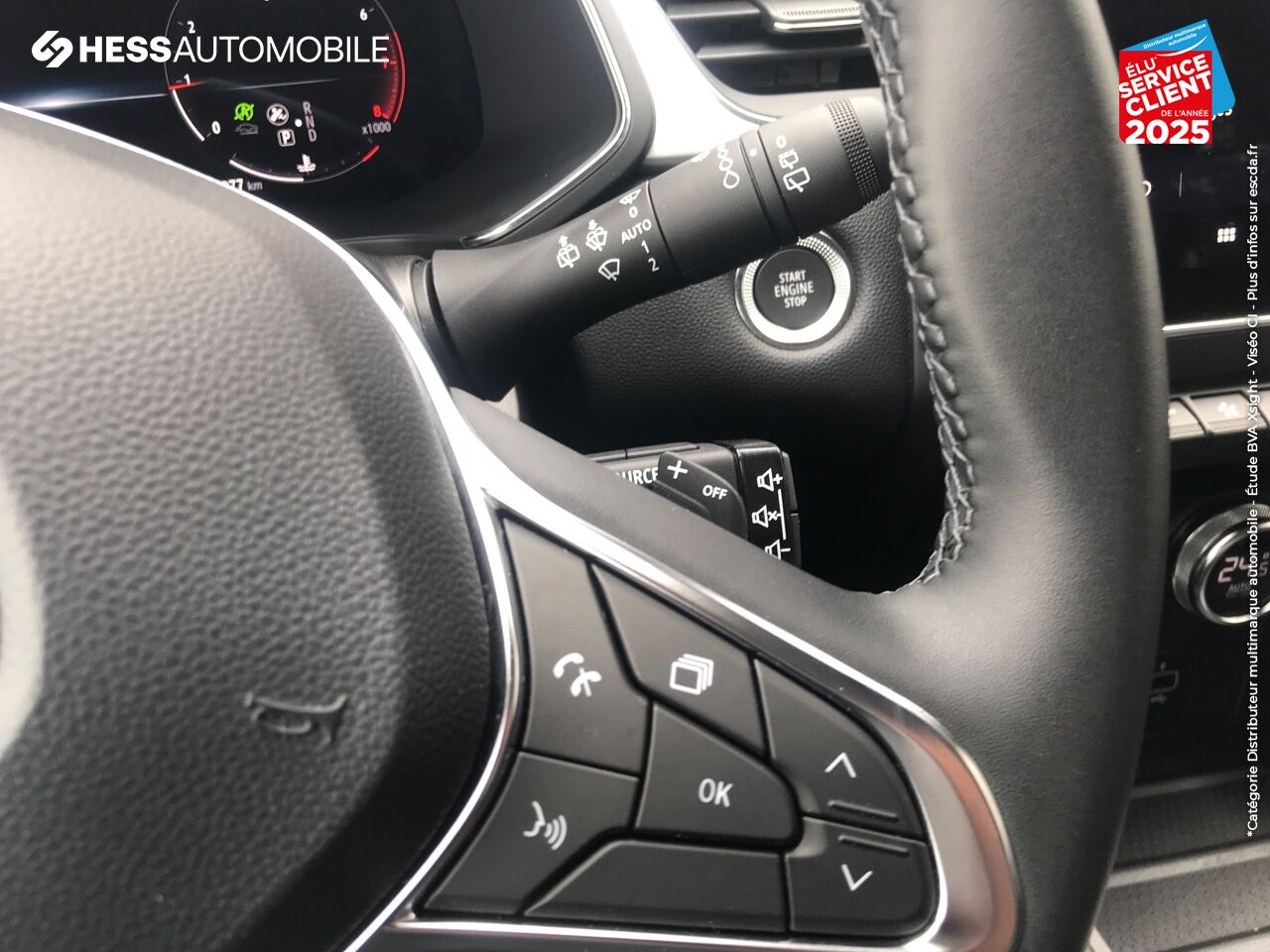 Véhicule d'occasion RENAULT CAPTUR 1.3 TCE MILD HYBRID 160CH TECHNO EDC chez Renault Saint-Louis