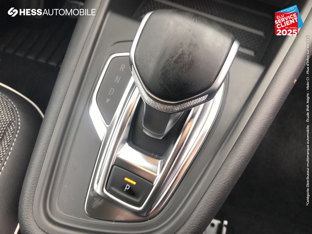 Véhicule d'occasion RENAULT CAPTUR 1.3 TCE MILD HYBRID 160CH TECHNO EDC chez Renault Saint-Louis