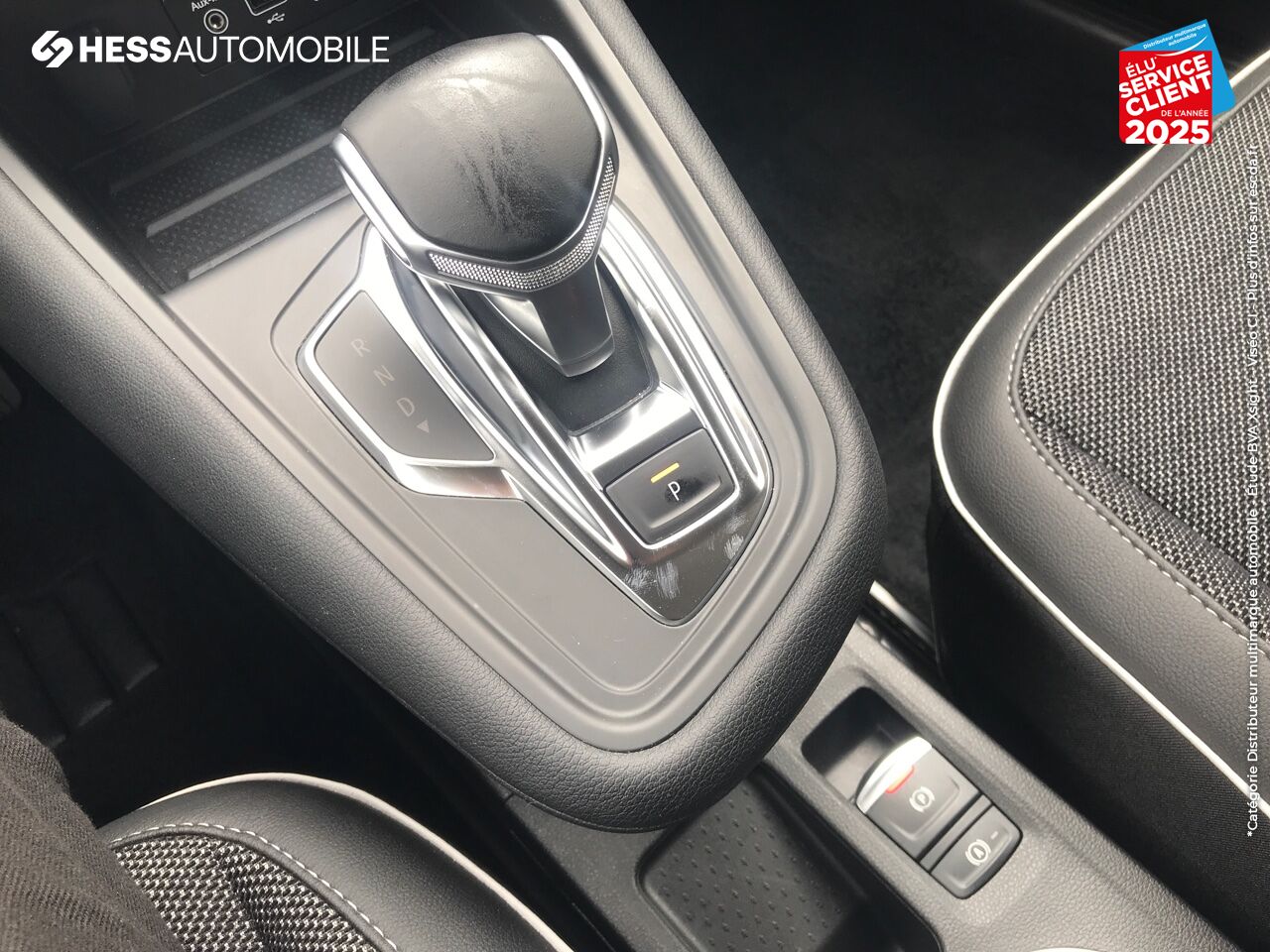 Véhicule d'occasion RENAULT CAPTUR 1.3 TCE MILD HYBRID 160CH TECHNO EDC chez Renault Saint-Louis