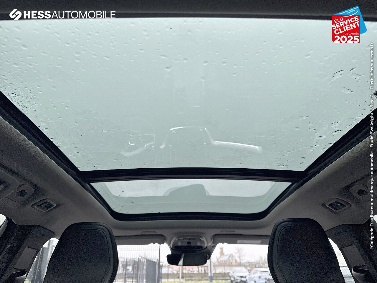 Véhicule d'occasion VOLVO V60 B4 197CH ADBLUE BUSINESS GEARTRONIC TOUVRANT SIEGES CUIR CAMERA CARPLAY chez Volvo Epernay