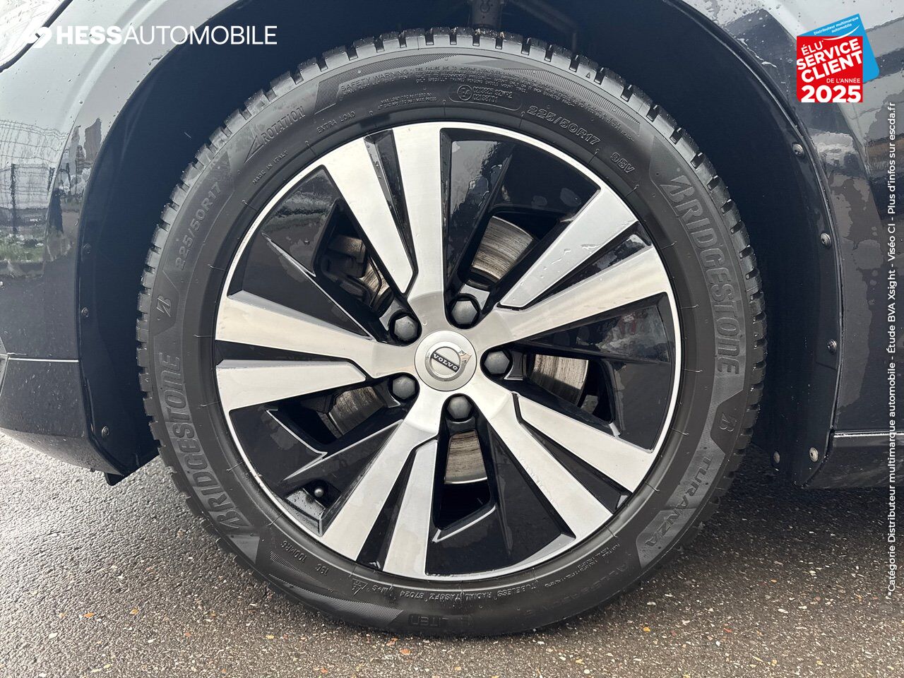 Véhicule d'occasion VOLVO V60 B4 197CH ADBLUE BUSINESS GEARTRONIC TOUVRANT SIEGES CUIR CAMERA CARPLAY chez Volvo Epernay