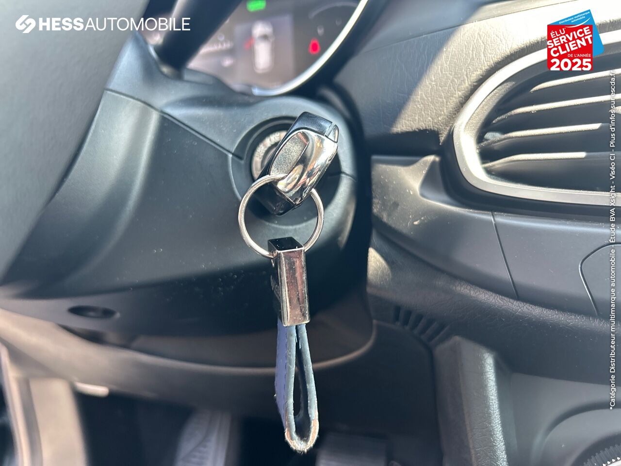 Véhicule d'occasion FIAT TIPO CROSS 1.5 FIREFLY TURBO 130CH S/S GARMIN HYBRID DCT7 MY22 chez Renault Colmar